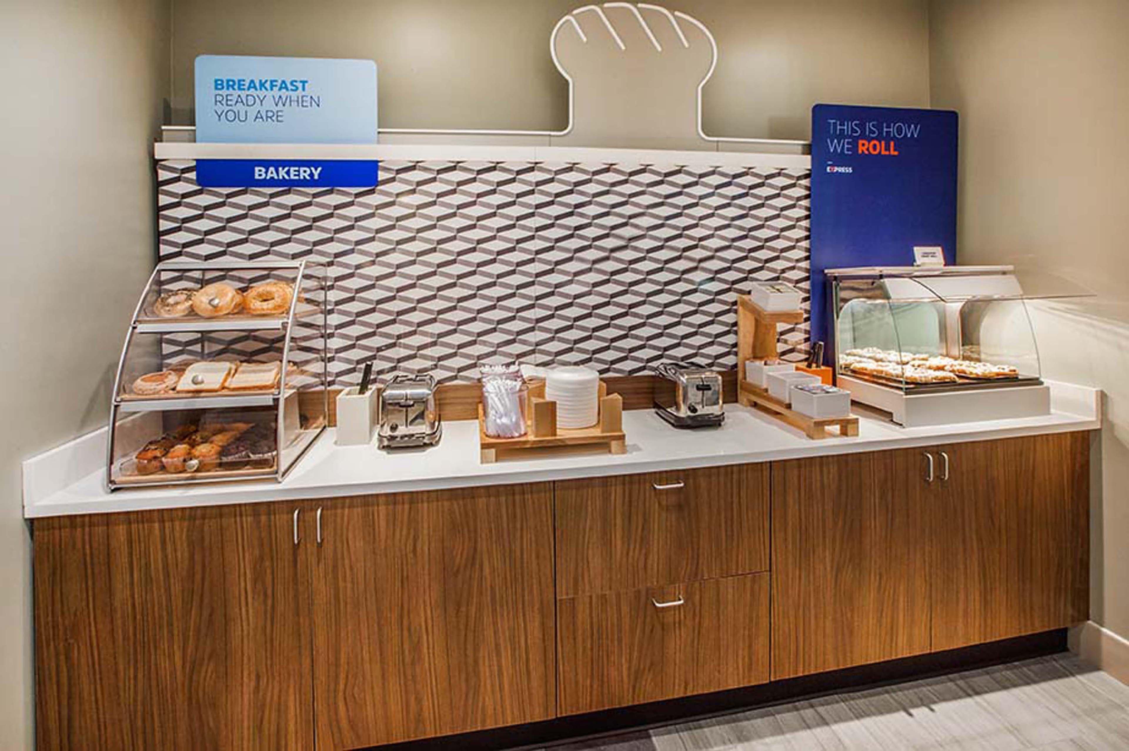 Holiday Inn Express San Diego South - Chula Vista By Ihg Экстерьер фото