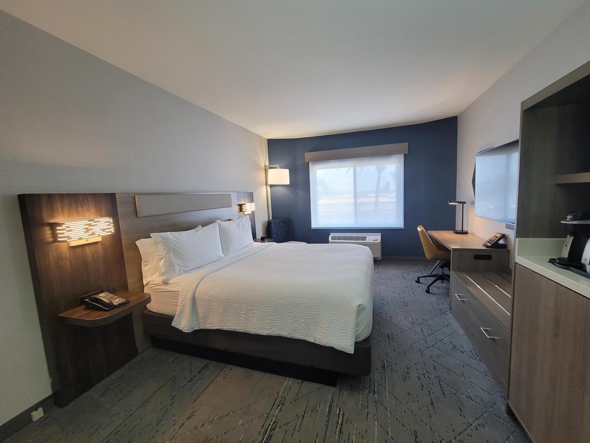 Holiday Inn Express San Diego South - Chula Vista By Ihg Экстерьер фото
